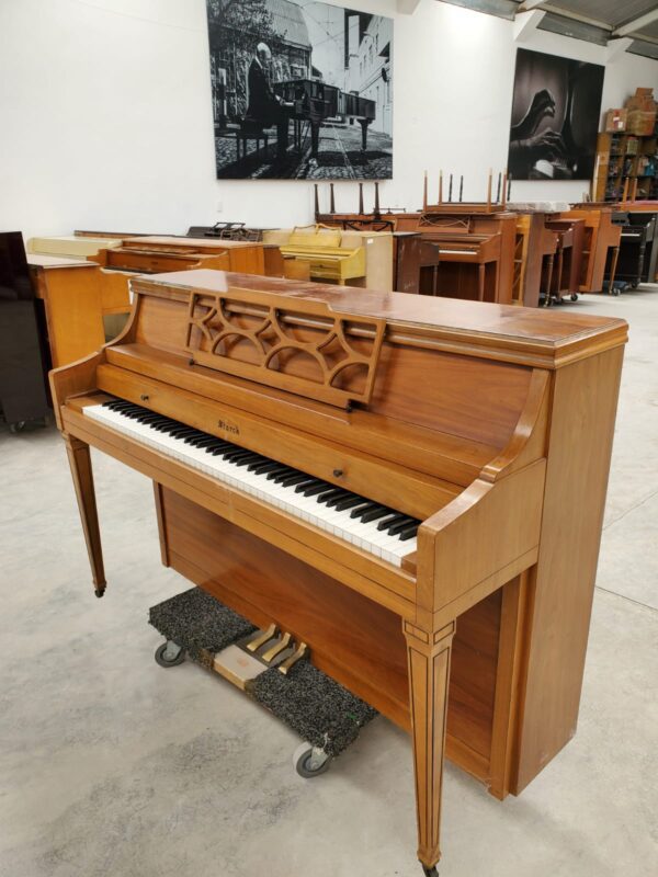 #204185 Piano STARCK, Excelente calidad y Sonido, Consola.