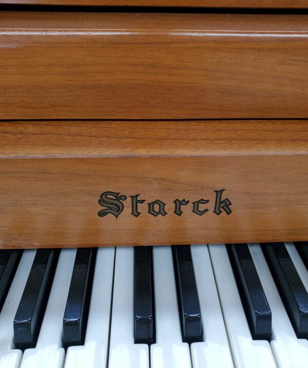 #204185 Piano STARCK, Excelente calidad y Sonido, Consola.