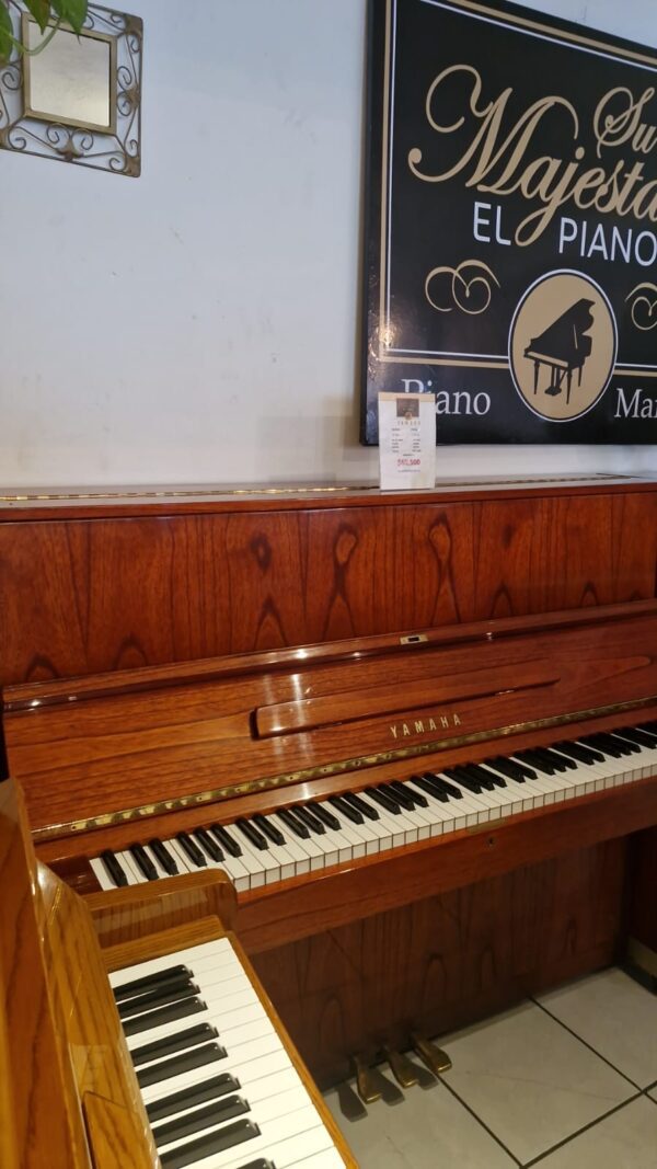 #2125042 Piano YAMAHA W, Calidad Sonora y Prestigio, Garantizado, Consola.