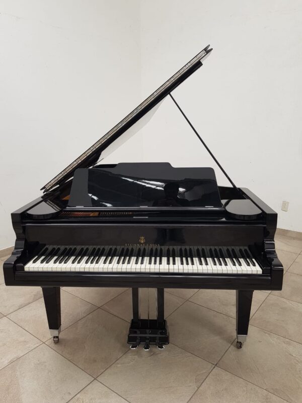 STEINWAY & SONS — El Mejor Piano del Mundo, Ahora a Tu Alcance en Su Majestad el Piano, de Cola.