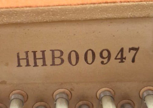 #HHB00947 Piano HYUNDAI Estudio/Consola Elegancia y Calidad.
