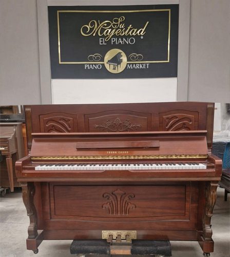 #2003315 Piano YOUNG CHANG  Modelo U-121 Carácter sonoro impecable.