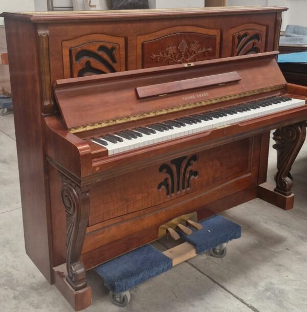 #1837293 Piano YOUNG CHANG  U-121, Sonido que conquista desde la primera nota, Vertical.