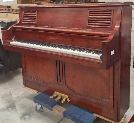 #IJML00095 Piano SAMICK JS-118 Proyección Sonora Superior, Consola.