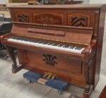 #1837293 Piano YOUNG CHANG  U-121, Sonido que conquista desde la primera nota, Vertical.