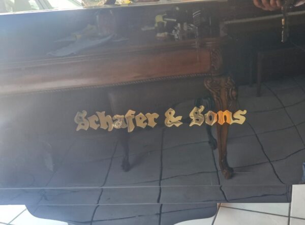 #841412 Impecable Piano SCHAFER & SONS, Modelo SS-69.