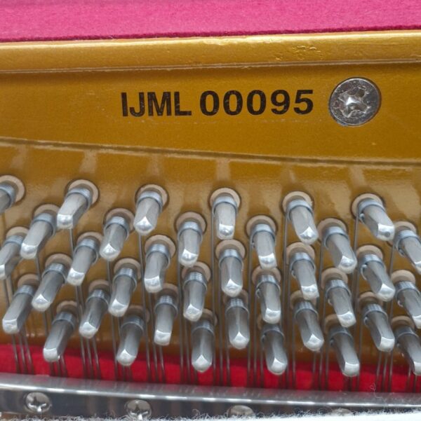 #IJML00095 Piano SAMICK JS-118 Proyección Sonora Superior, Consola.