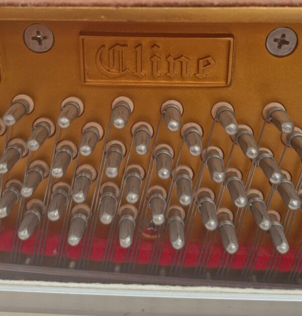 #1985076 Piano CLINE Modelo CU-41 Timbre Refinado, Consola.
