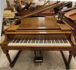 #112603 Piano HARRINGTON 1/4 de Cola, Resonancia distinguida.