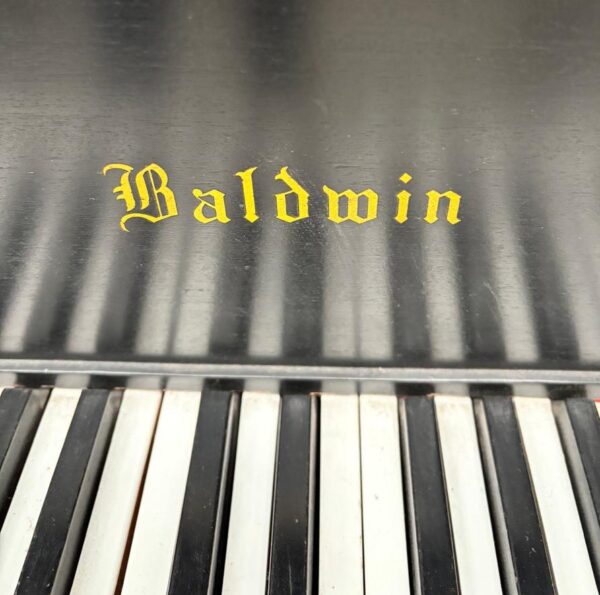 #5912 Piano Media cola marca BALDWIN, Negro Satín Calidad para Exigentes.