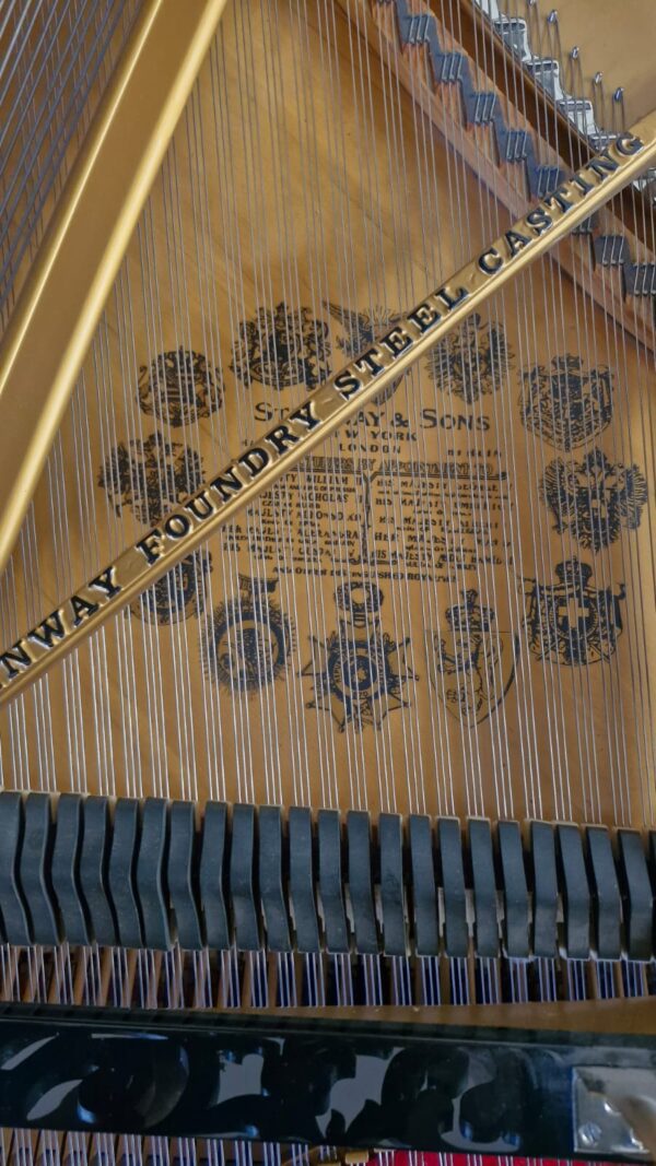 #74098 Piano de Cola STEINWAY & SONS Clásico, Modelo B, 211 cm. de Largo.