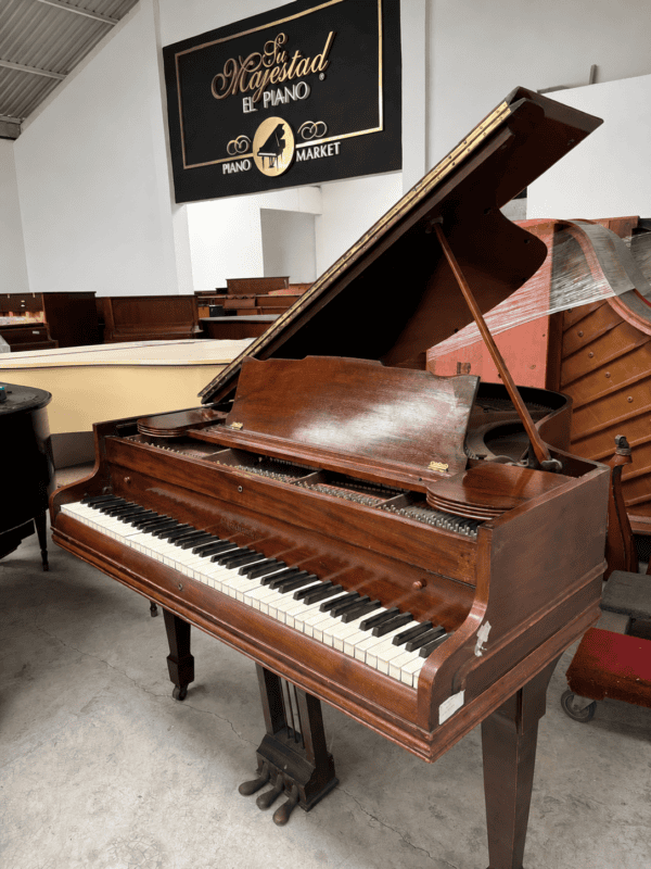 #106816 Piano CHICKERING 1/4 Cola Excelente proyección armónica