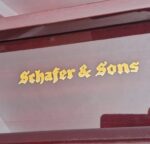 #147606  Hermoso Piano SCHAFER & SONS color Cherry Compacto.