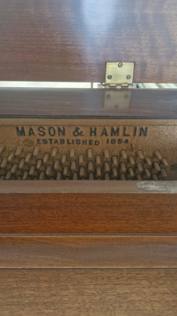 #53547 Piano MASON HAMLIN, Consola, Sonido como Steinway & Sons. Pura Calidad.