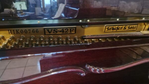 #HIK00766 Hermoso Piano SCHAFER & SONS VS-42F Estilo Frances.