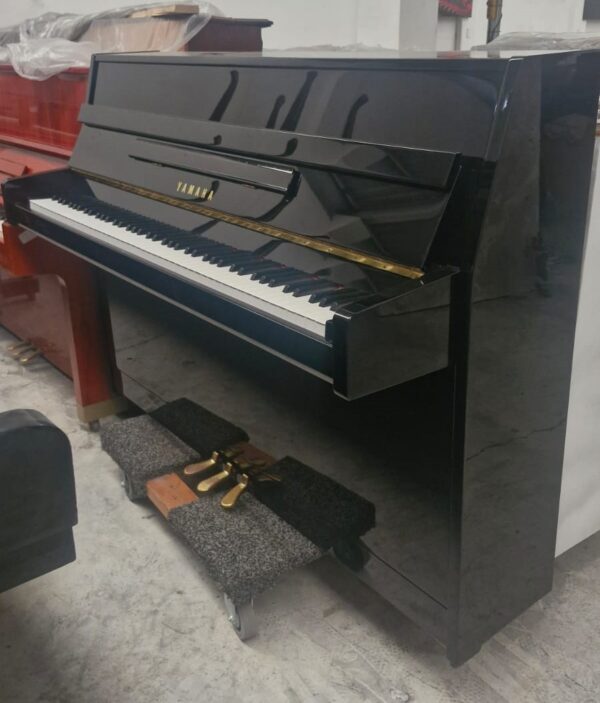 #J35379326 YAMAHA LUJO, ELEGANCIA Y SONIDO EXCEPCIONAL