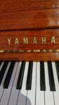 #2125042 Piano YAMAHA W, Calidad Sonora y Prestigio, Garantizado, Consola.