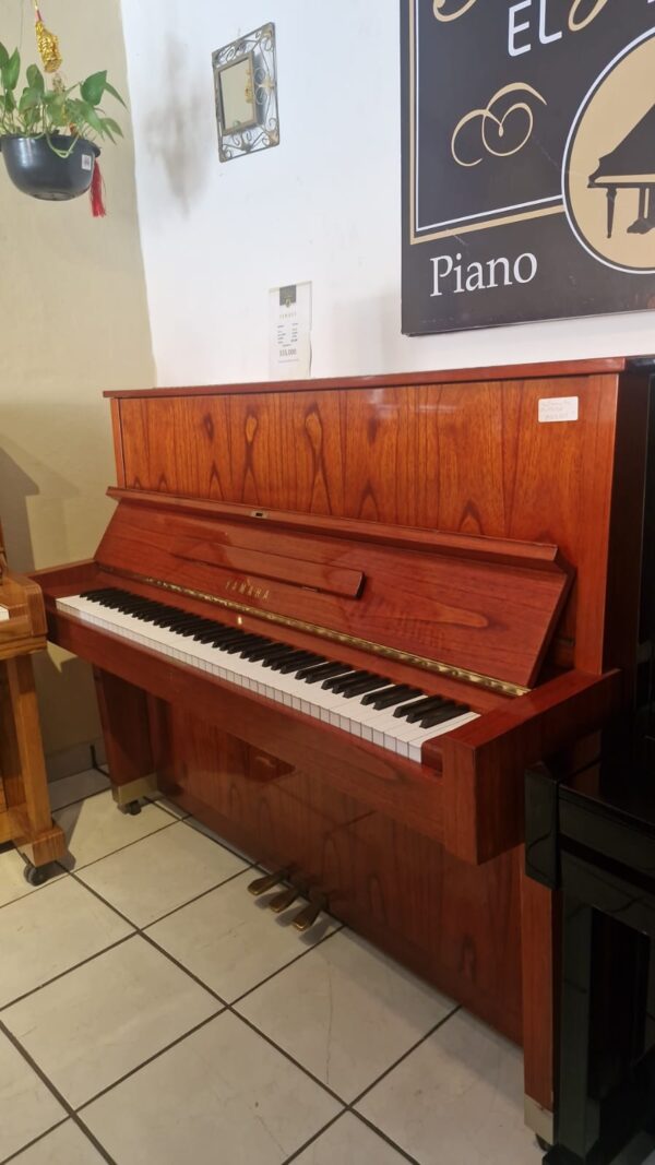 #2125042 Piano YAMAHA, Calidad Sonora y Prestigio, Garantizado.