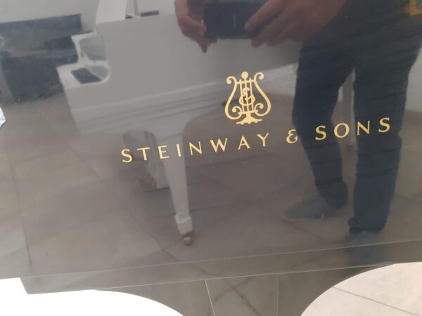 STEINWAY & SONS — El Mejor Piano del Mundo, Ahora a Tu Alcance en Su Majestad el Piano, de Cola.