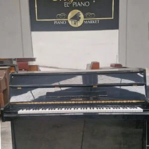 #HHB00947 Piano HYUNDAI U810, Estudio/Consola, Elegancia y Calidad.
