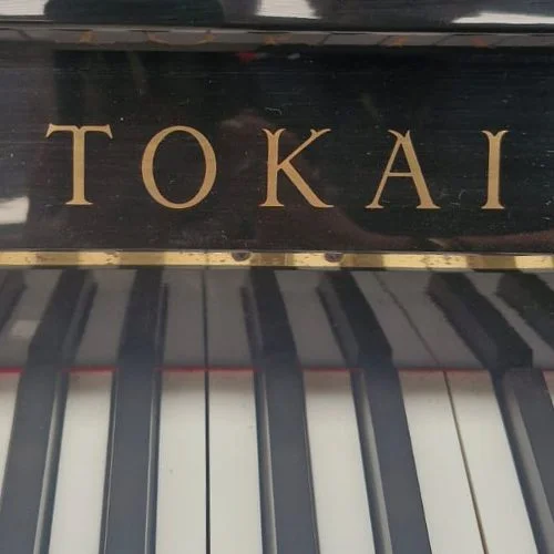 #212329 Piano TOKAI C-106 Hamamatsu Japón. Resonancia Distinguida, Vertical.