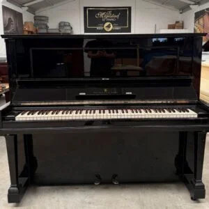 PIANO STEINWAY & SONS VERTICAL CON IPAD, TOCA SOLO. LA CIMA DEL LUJO Y LA TECNOLOGÍA EN UN SOLO PIANO.