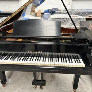 #107659 Piano de cola Yamaha G3A | Negro Poliéster Profesional