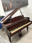 #144031 Piano LESTER, Octavo de Cola 145 cm. de largo.