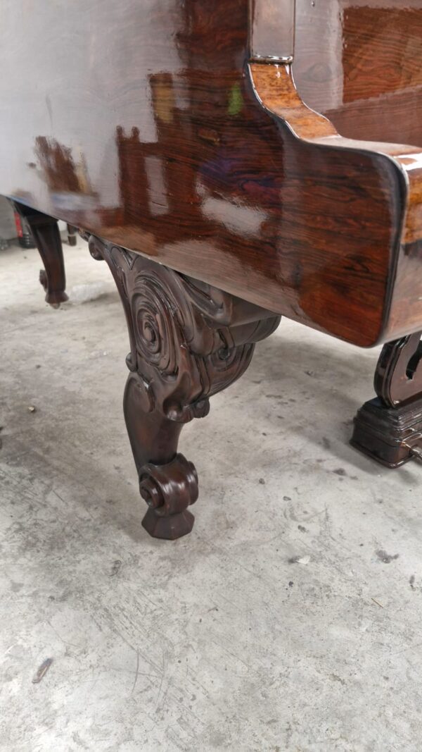 # 42300 Piano de Cola STEINWAY & SONS Modelo C, 85 teclas.