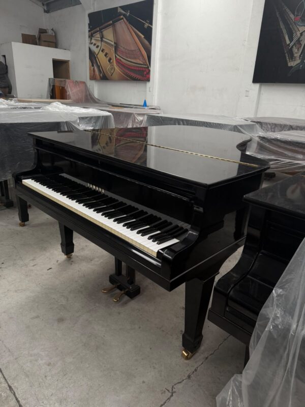 #694428 Piano YAMAHA NO. G3, Calidad y Prestigio.