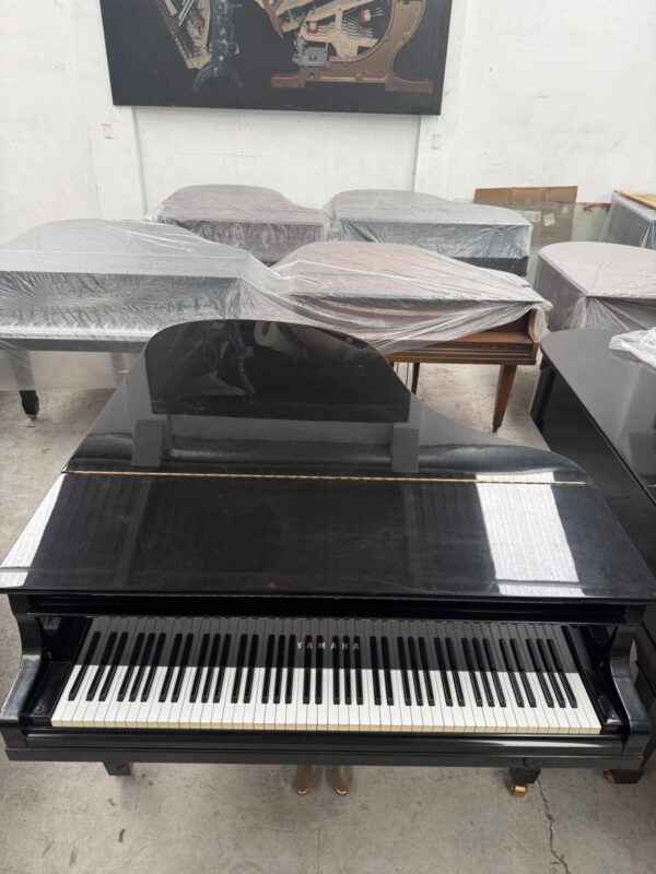 #694428 Piano YAMAHA NO. G3, Calidad y Prestigio.