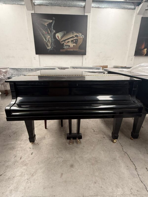 #694428 Piano YAMAHA NO. G3, Calidad y Prestigio.