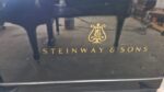 #225246 Piano STEINWAY & SONS, Modelo M, 170 cm de Largo.