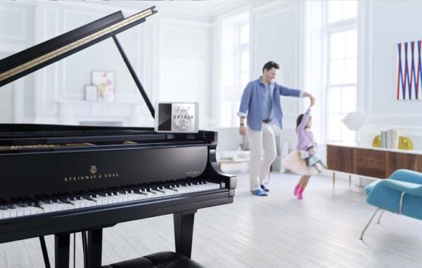 #225246 Piano STEINWAY & SONS, Modelo M, 170 cm de Largo.