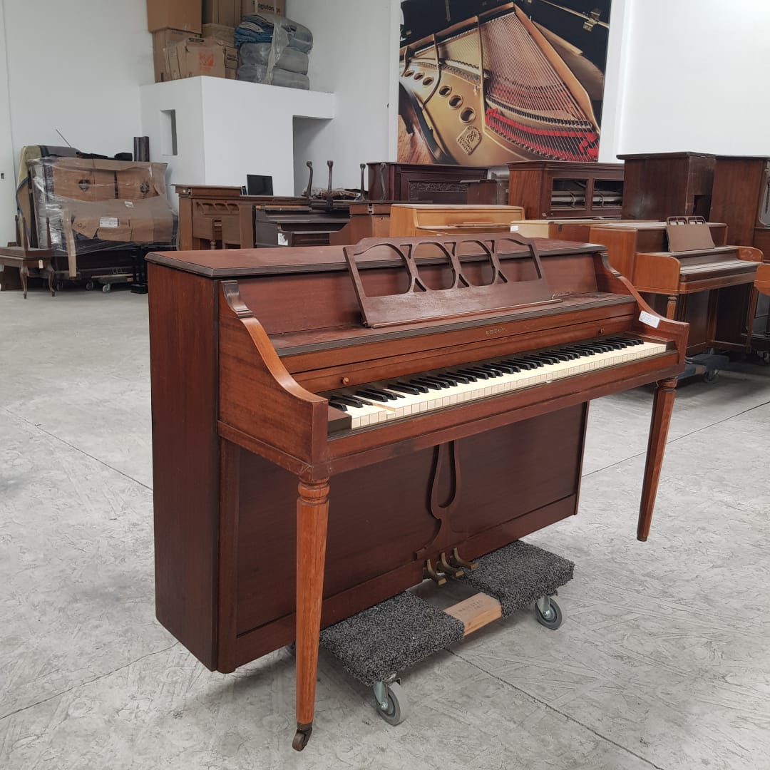 ¡OFERTA, PIANO REBAJADO, MARCA ESTEY! CALIDAD Y SONIDO. Su Majestad